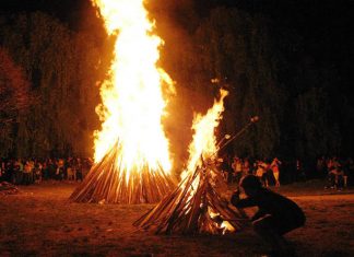 Luminarias de Santa Lucía como tradición en Tíjola Luminarias en Tíjola