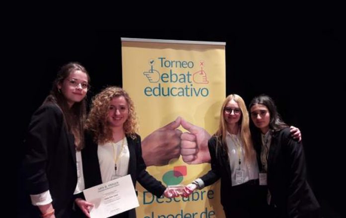 Alumnas del IES Alto Almanzora de Tíjola ganadoras del concurso.