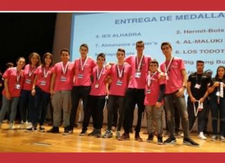 El IES Alto Almanzora de Tíjola participa en la FIRST-LEGO LEAGUE Miembros componentes del equipo de robótica del IES ALTO ALMANZORA de Tíjola