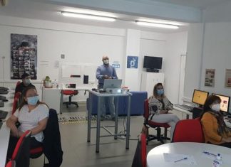 Diputación difunde en Tíjola las oportunidades de la Movilidad Europea a través de ‘Europe Direct’ Un grupo de vecinos de Tíjola