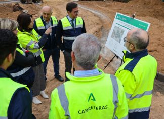 La Junta toma medidas para frenar los accidentes en los cruces entre Tíjola y Armuña Visita institucional a los enlaces entre Tíjola y Armuña