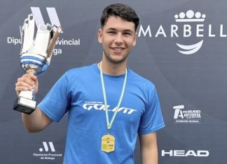 José Manuel López Machado se proclama campeón de Andalucía por equipos de 1ª categoría José Manuel López Machado con su trofeo