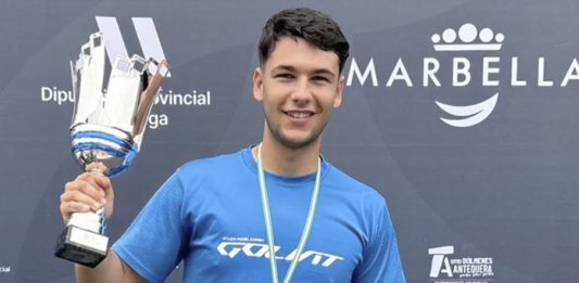 José Manuel López Machado se proclama campeón de Andalucía por equipos de 1ª categoría José Manuel López Machado con su trofeo