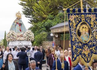 Broche final al 450 aniversario del patronazgo de la Virgen del Socorro con una multitudinaria procesión extraordinaria La imagen de la patrona durante la procesión