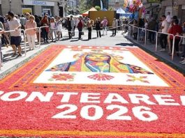 Tíjola lleva su arte efímero hasta Ponteareas y estrecha lazos con una de las grandes celebraciones del Corpus Christi en España La tradición y el arte efímero de Tíjola viajaron hasta Galicia con motivo la celebración del Corpus Christi.